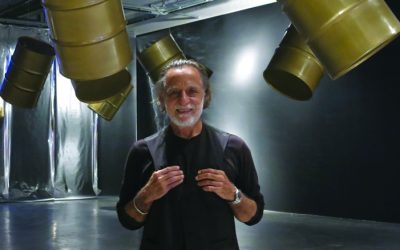 Rolando Peña shows his vision of the universe at the Connect Now Room