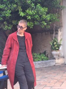 La artista Rebeca Plana, fundadora de Plan B. Andreina Fuentes Angarita fue la primera artista residente de Plan B en Valencia. Charla sobre museología afectiva, Wynwood y colección contemporánea latinoamericana. 