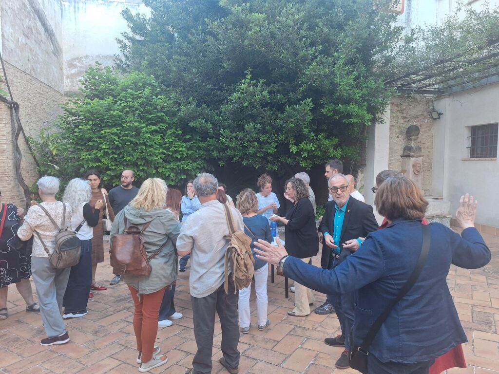 Vista del público en la Casa del Bou durante la charla de Andreina Fuentes Angarita, Semana Cultural Albalat de la Ribera 2026